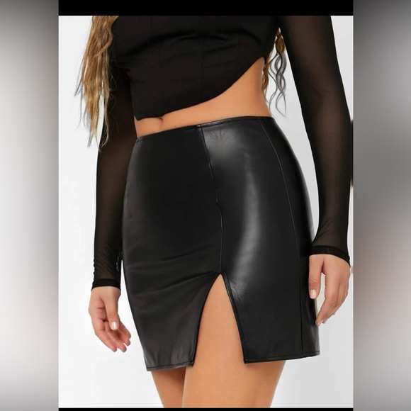 Faux Leather Split Skirt - Picture 4 of 6